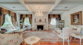 138 N DOHENY DR, BEVERLY HILLS, CA 90211